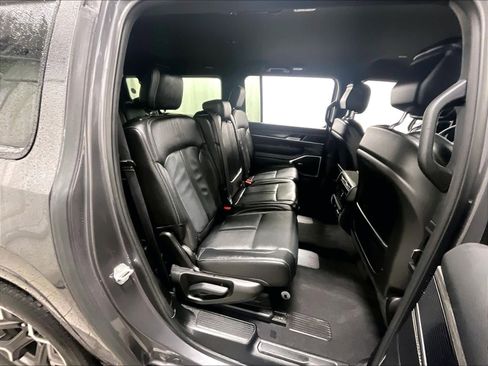 Used 2024 Jeep Wagoneer L Series III w/ Flexible Seating Group image 16