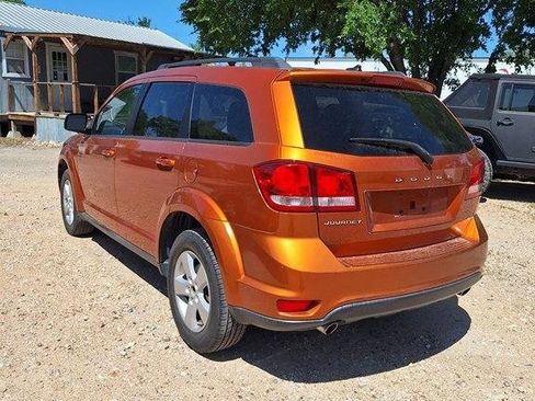 Used 2011 Dodge Journey Mainstreet w/ Popular Equipment Group image 3