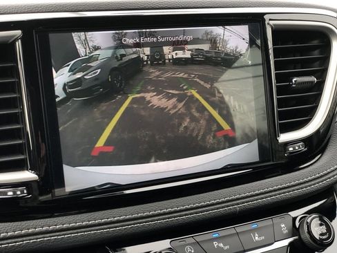 New 2026 Chrysler Pacifica Select image 30