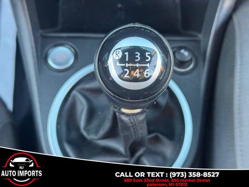 Used 2013 Volkswagen Beetle 2.0T image 21