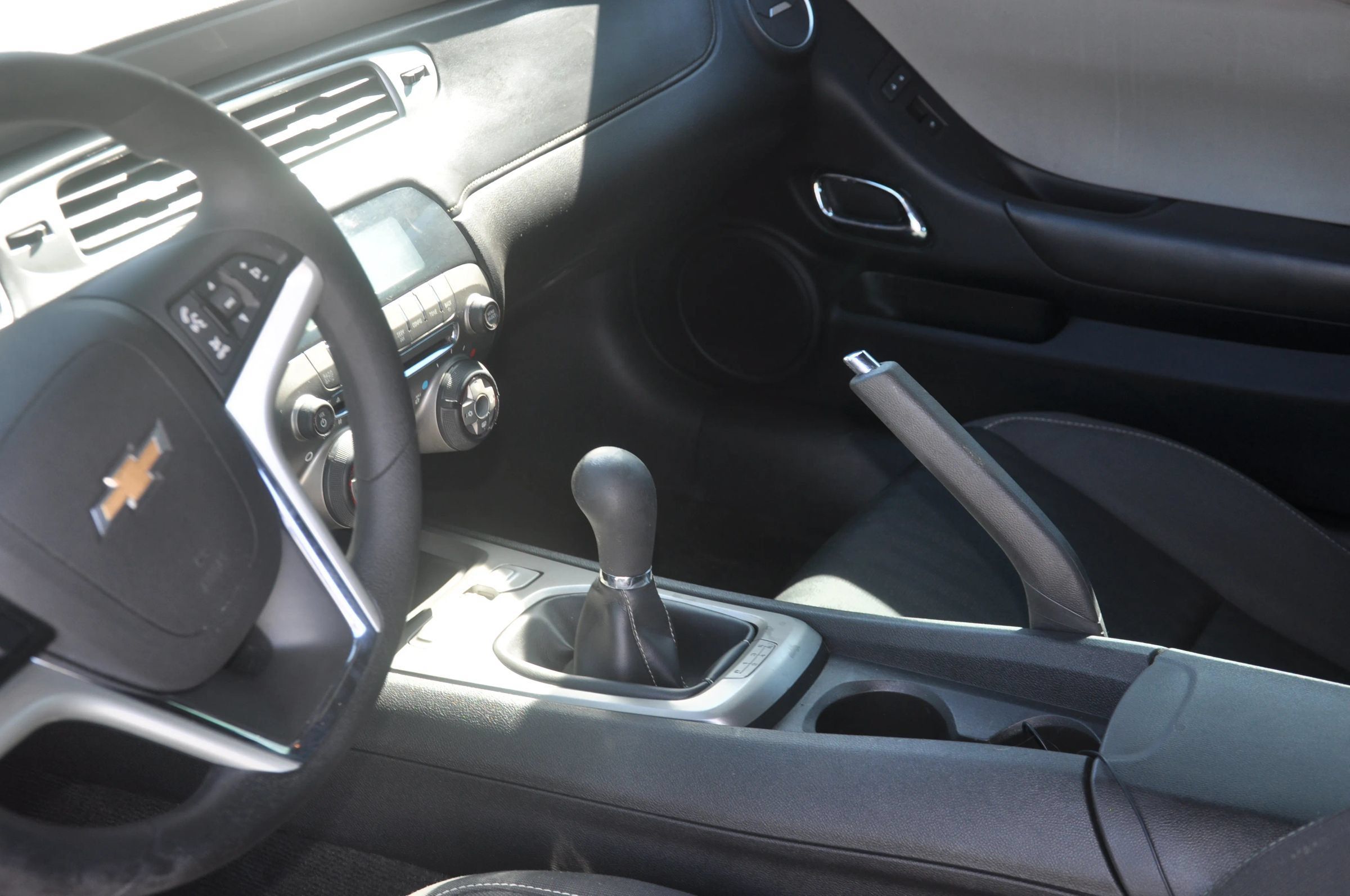 Used 2015 Chevrolet Camaro LS RWD image 16