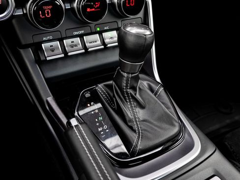 Used 2024 Toyota GR86 Premium RWD image 20