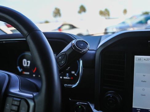 Used 2022 Ford F150 Lariat w/ Max Trailer Tow Package image 20