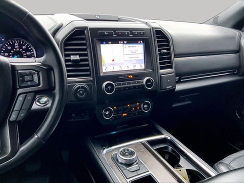Used 2019 Ford Expedition Limited w/ Equipment Group 302A RWD image 7