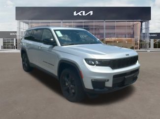 Used 2025 Jeep Grand Cherokee L Limited w/ Luxury Tech Group II RWD video 1