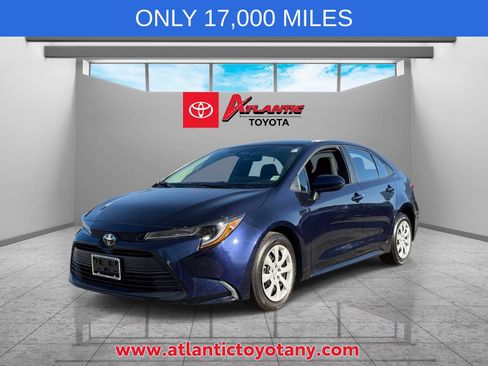 Used 2024 Toyota Corolla LE FWD image 2