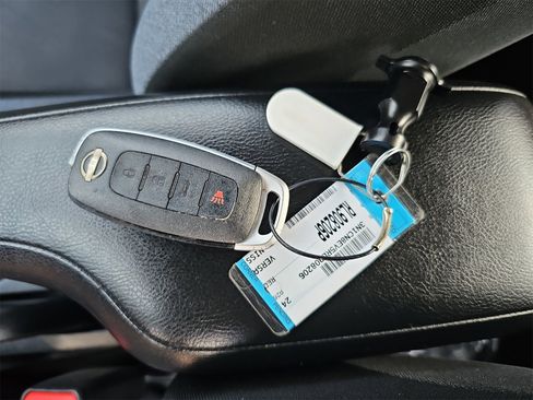 Used 2024 Nissan Versa SV image 39