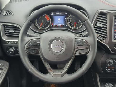 Used 2019 Jeep Cherokee Trailhawk w/ Cold Weather Group AWD/4WD image 22