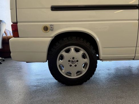 Used 1997 Volkswagen Eurovan Camper FWD image 64