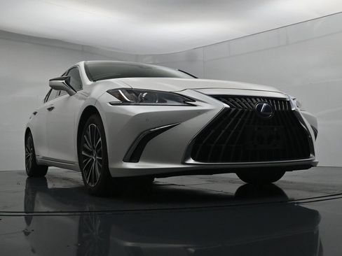 Used 2022 Lexus ES 300h w/ Premium Package FWD image 18