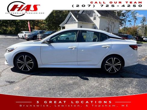 Used 2022 Nissan Sentra SR w/ SR Premium Package image 3