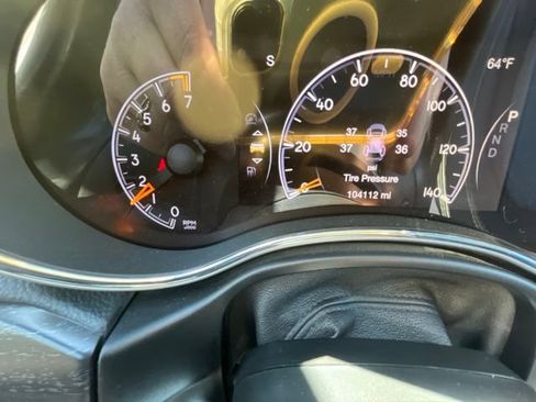 Used 2018 Jeep Grand Cherokee Limited w/ Luxury Group II RWD image 33