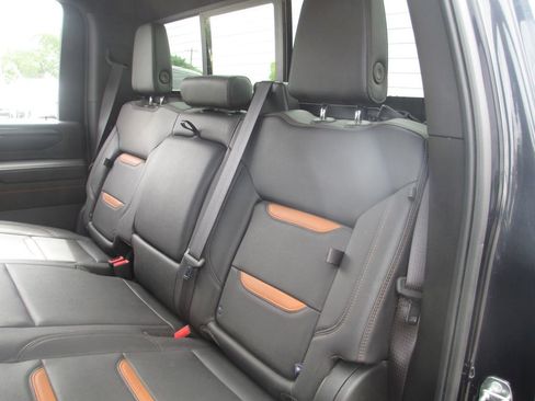 Used 2024 GMC Sierra 2500 AT4 w/ AT4 Premium Plus Package AWD/4WD image 25