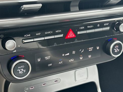 New 2026 Hyundai Ioniq 9 SE AWD/4WD image 22