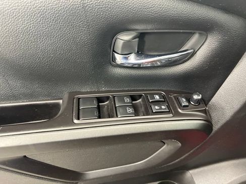 Used 2021 Nissan Titan PRO-4X w/ Pro-4x Convenience Package AWD/4WD image 12