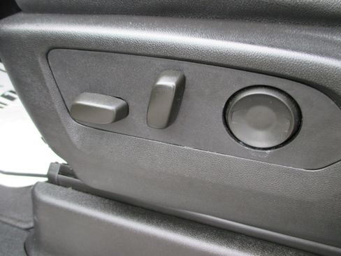 Used 2024 Chevrolet Tahoe LT AWD/4WD image 18