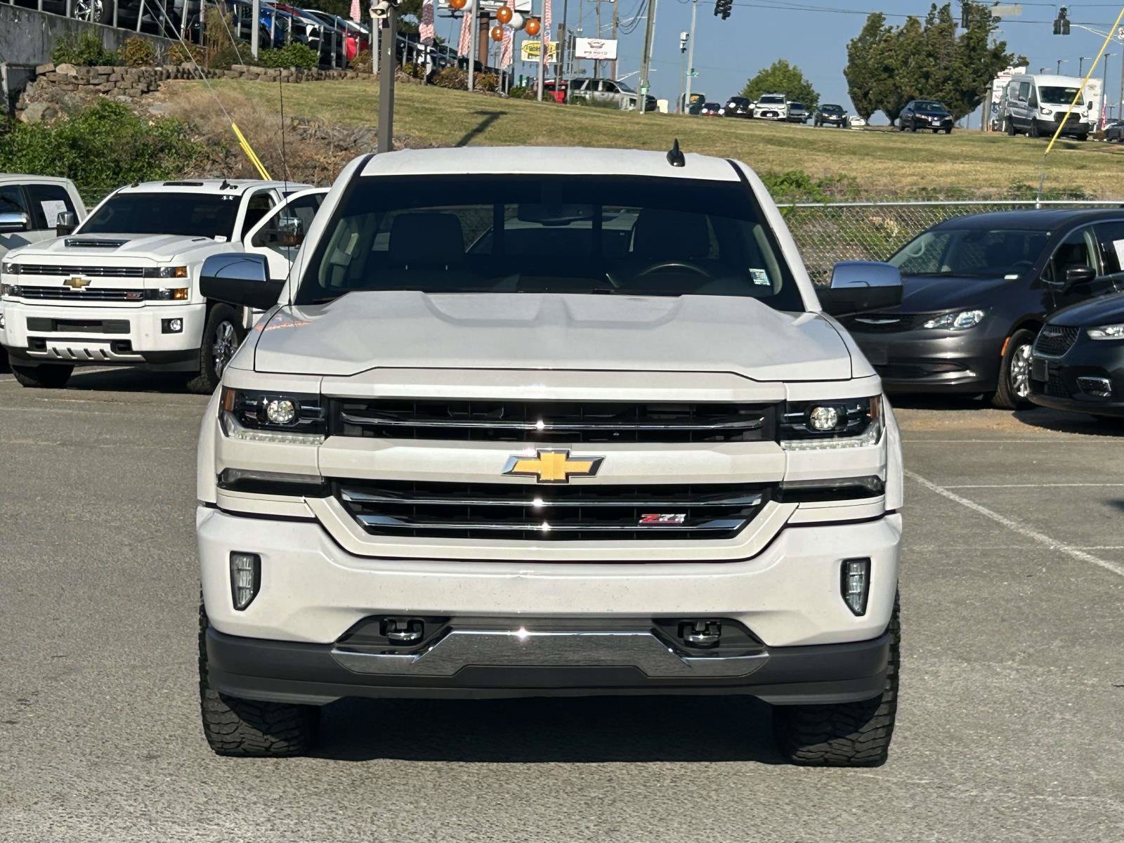 Used 2018 Chevrolet Silverado 1500 LTZ Z71 AWD/4WD image 2