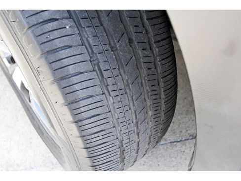 Used 2023 Subaru Ascent Premium AWD/4WD image 29