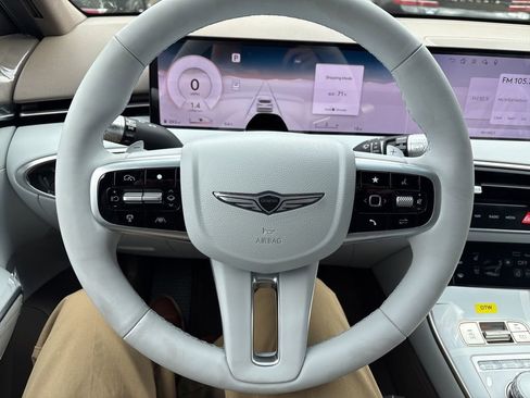 Used 2026 Genesis GV70 2.5T Advanced image 17