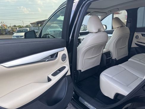 Used 2022 INFINITI QX50 Essential image 10