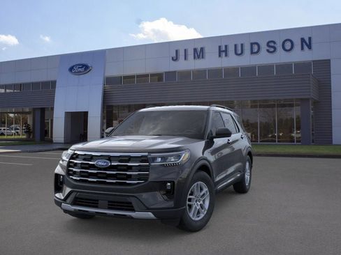 New 2025 Ford Explorer Active w/ Active Comfort Package image 2