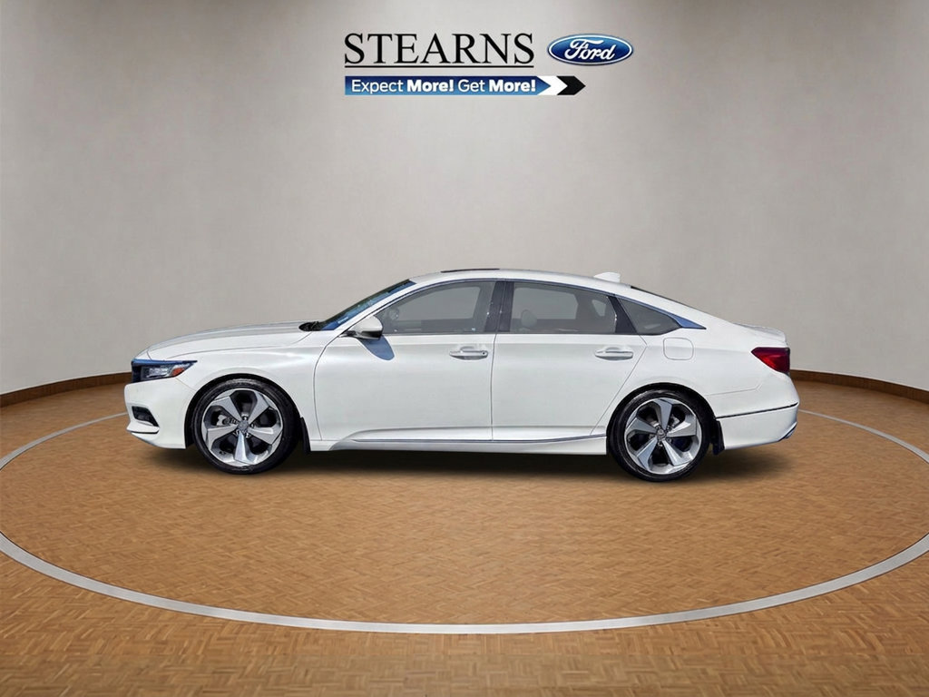 Used 2018 Honda Accord Touring image 3