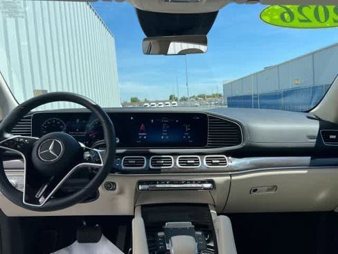 Used 2026 Mercedes-Benz GLS 450 4MATIC image 16