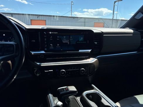 Used 2023 Chevrolet Silverado 1500 LTZ w/ LTZ Premium Package AWD/4WD image 17
