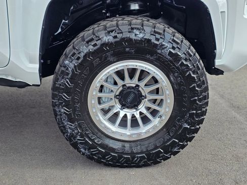 Used 2025 Toyota Tacoma SR5 RWD image 8