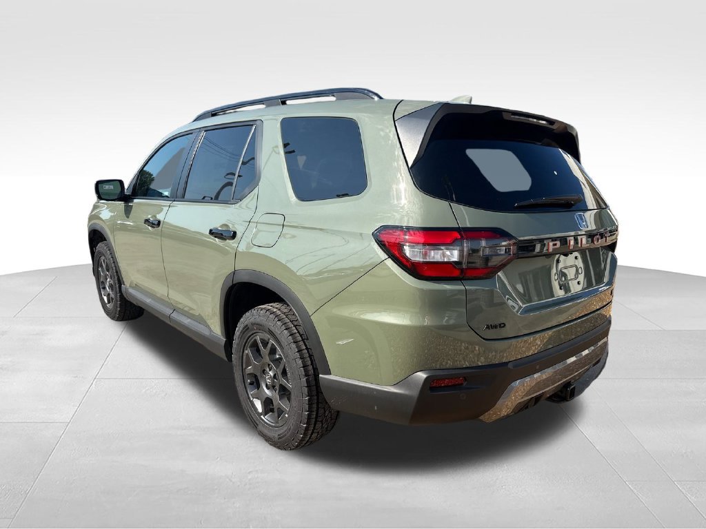New 2026 Honda Pilot TrailSport image 3