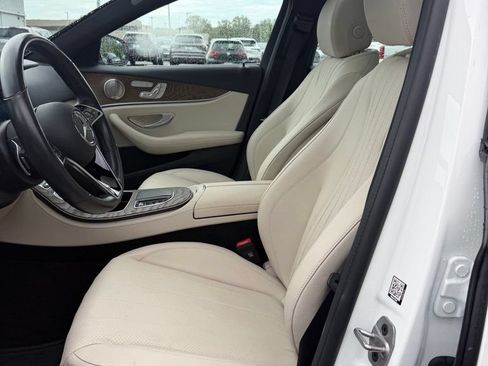 Used 2023 Mercedes-Benz E 350 4MATIC Sedan image 12