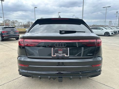 Used 2025 Audi Q8 Prestige image 4
