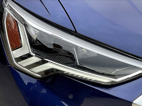 New 2025 Audi Q3 2.0T Premium Plus image 13