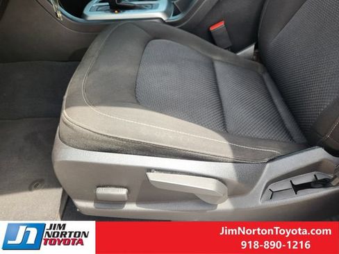 Used 2019 Chevrolet Colorado LT RWD image 25