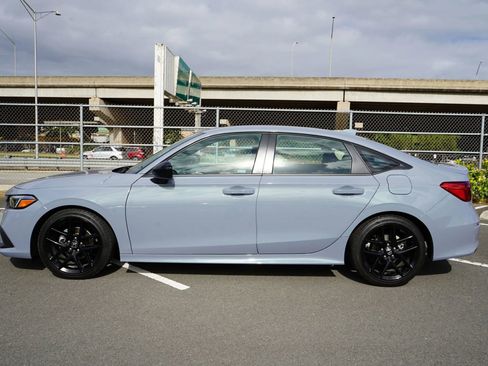 Used 2024 Honda Civic Sport image 2