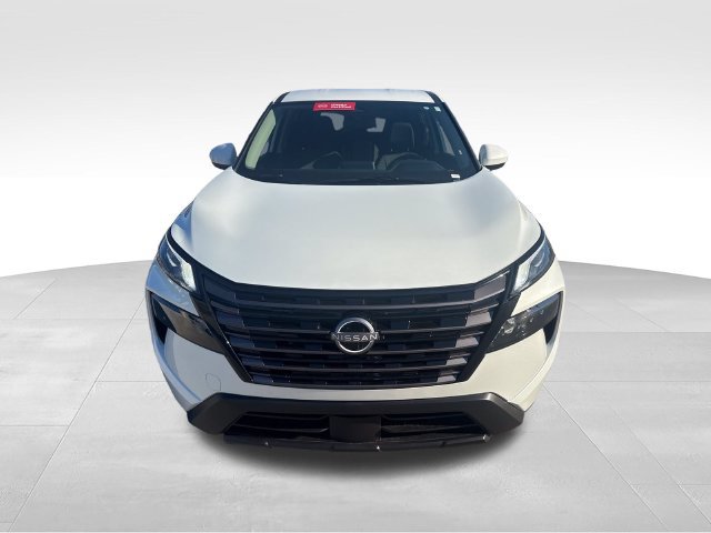 Certified 2026 Nissan Rogue SV AWD/4WD image 9