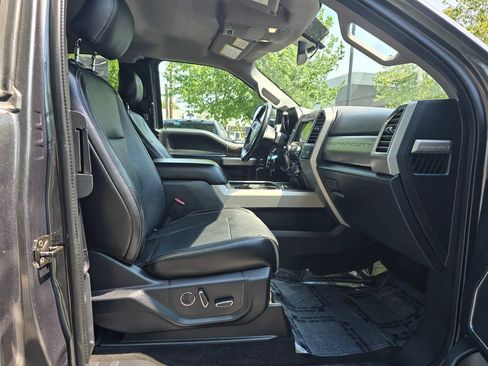 Used 2017 Ford F250 Lariat w/ Chrome Package AWD/4WD image 11