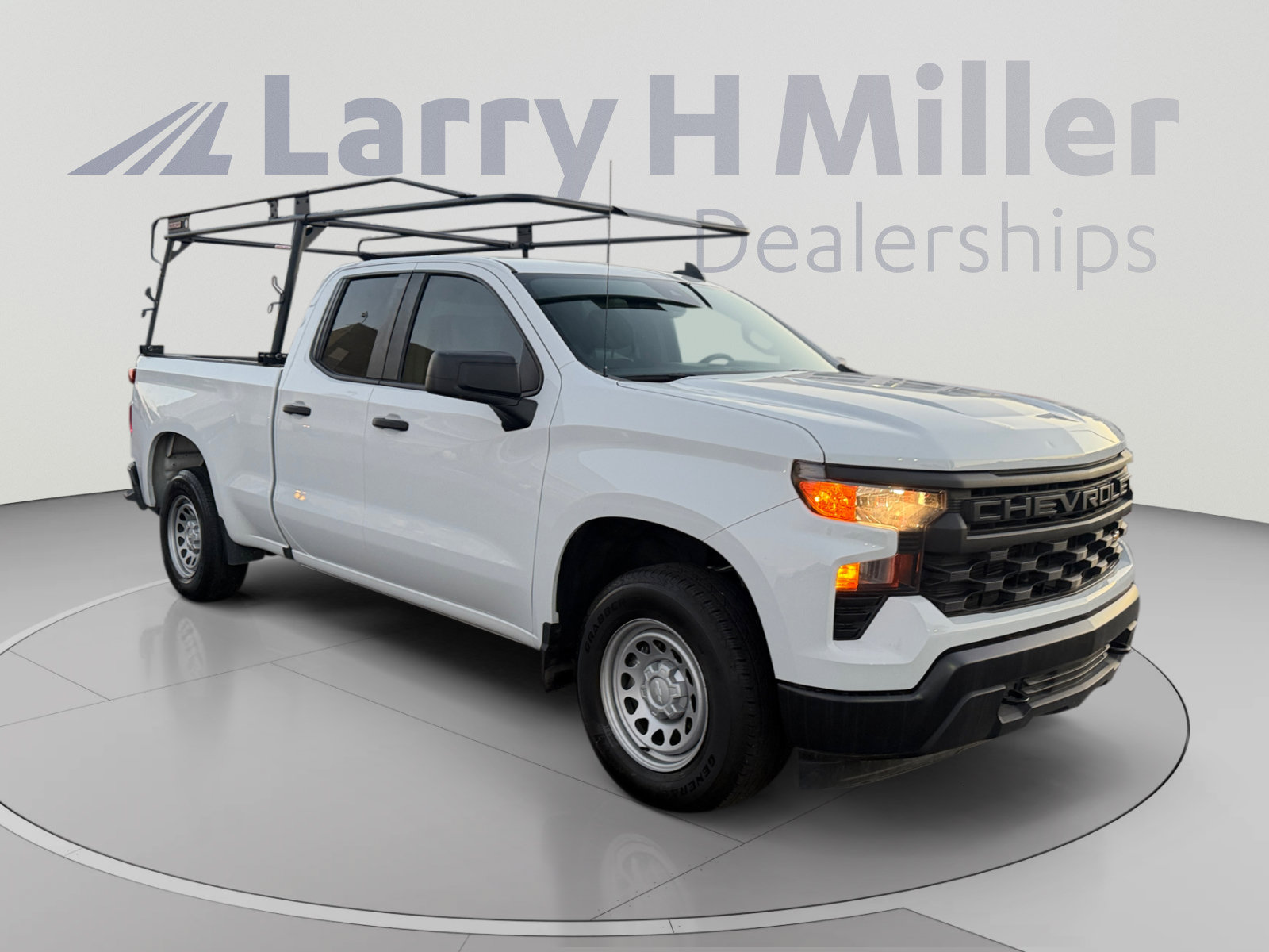 Used 2025 Chevrolet Silverado 1500 W/T w/ Trailering Package RWD image 7