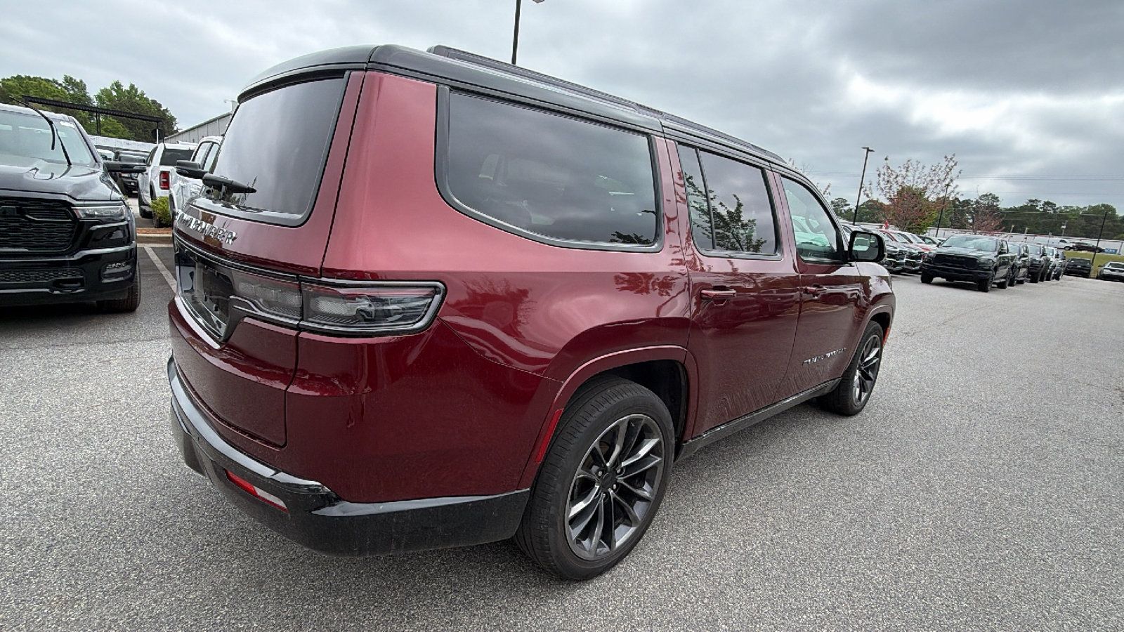 Certified 2025 Jeep Grand Wagoneer Series II Obsidian w/ Quick Order Packagew 28T AWD/4WD image 8