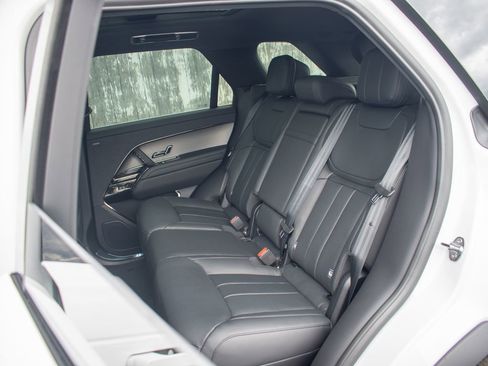 New 2026 Land Rover Range Rover Sport SE AWD/4WD image 23