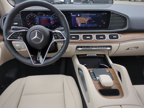 Certified 2025 Mercedes-Benz GLE 350 4MATIC image 32