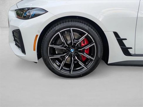 New 2025 BMW i4 xDrive40i w/ M Sport Package image 10