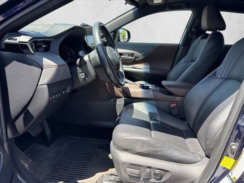 Used 2021 Toyota Venza Limited w/ Advanced Technology Package AWD/4WD image 10