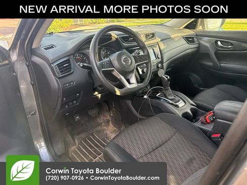 Used 2018 Nissan Rogue S AWD/4WD image 10