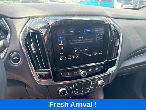 Used 2023 Chevrolet Traverse LT FWD image 8