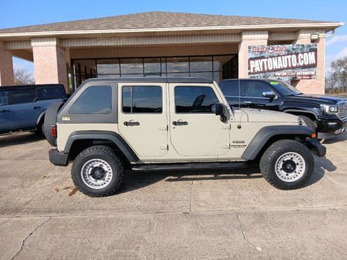 Used 2017 Jeep Wrangler Unlimited Sport w/ Quick Order Package 24S image 2