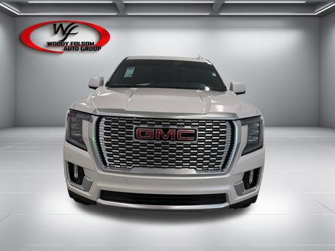 Used 2024 GMC Yukon XL Denali w/ Advanced Technology Package RWD image 2