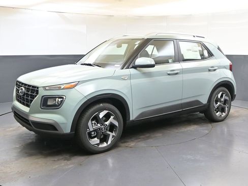 New 2026 Hyundai Venue SEL image 3