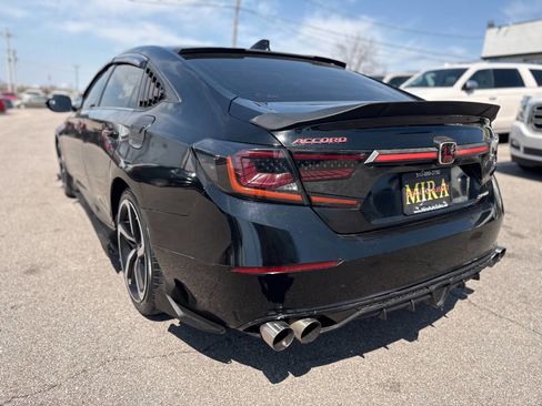 Used 2018 Honda Accord Sport image 8
