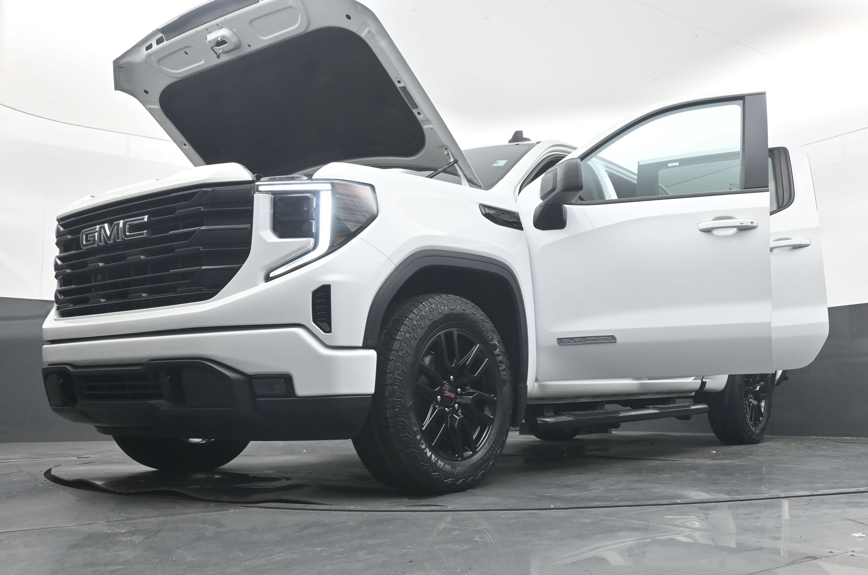 Used 2023 GMC Sierra 1500 Elevation AWD/4WD image 44